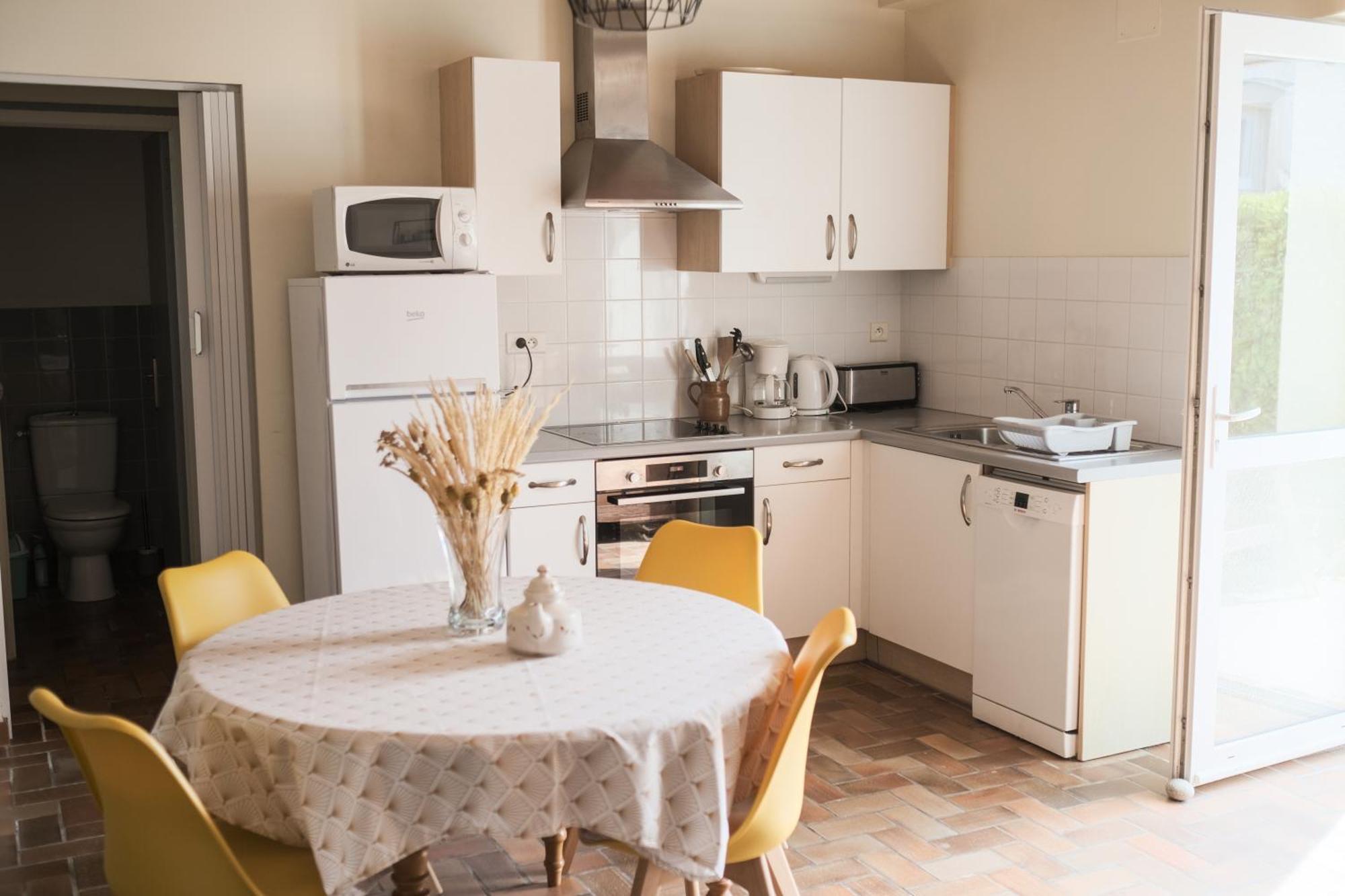 Les Gites Du Vallon Du Trunvel Ploneour-Lanvern Room photo